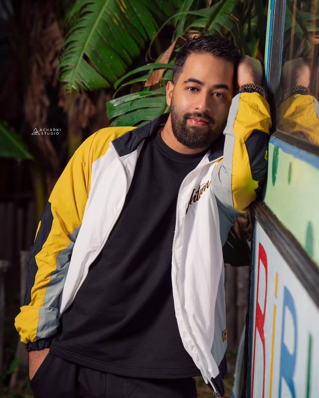 Artists & Performers - artist shoting